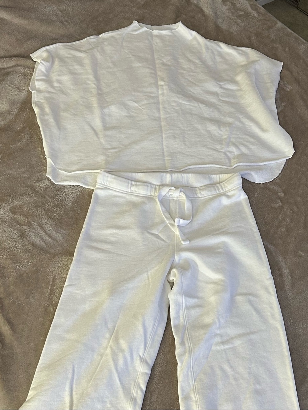 Frank & Eileen Crisp White Malibu travel set - Picture 3 of 9